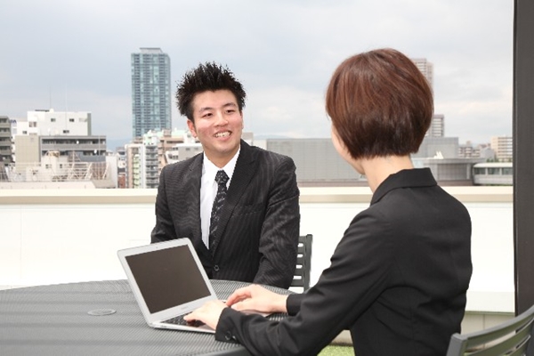 社内で言葉を統一する